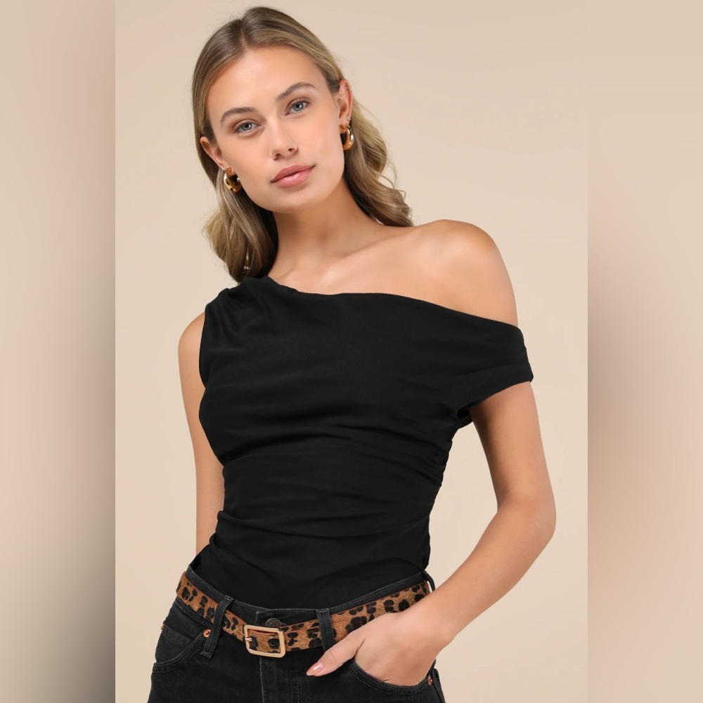 Lulu's Classic Black Asymmetrical Top